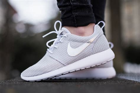 goedkope nike roshe run dames|Amazon.com: Roshe Run Women.